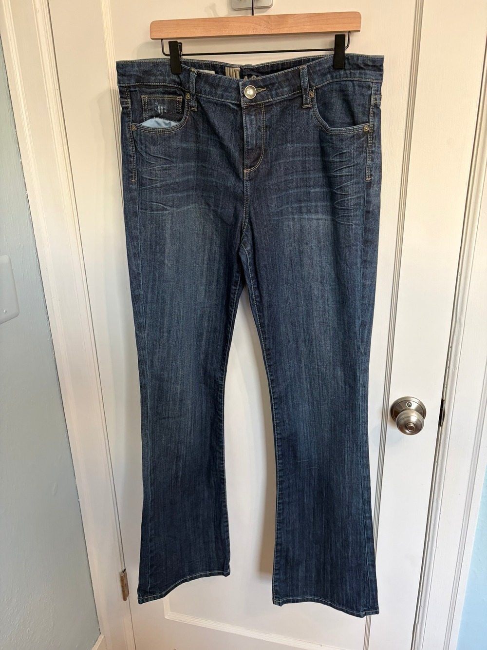 Kut from the Kloth Farrah Baby Bootcut Jeans Dark Wash Stretch Women's 16